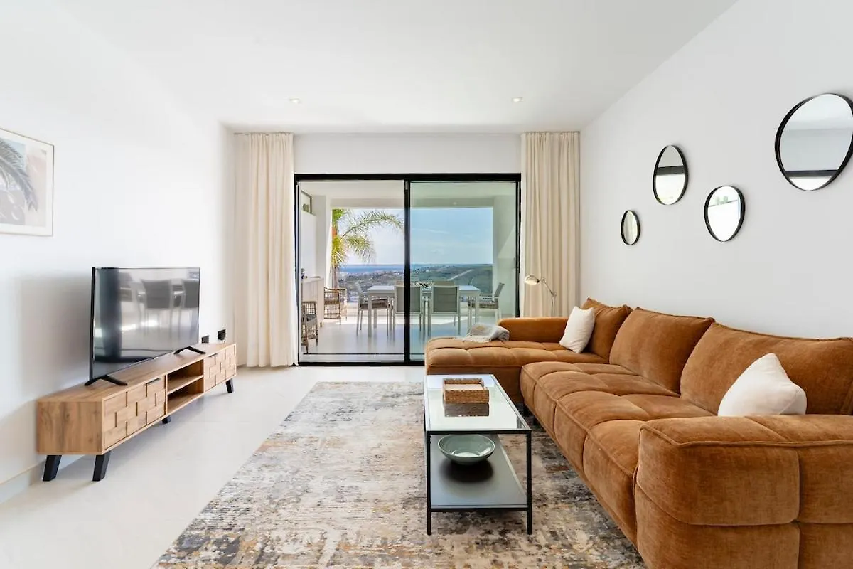 Luxury 2 Bed Apt With Sea View Estepona